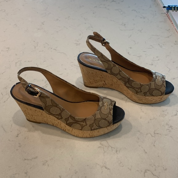 Coach, wedge platform, sandals - Picture 2 of 4